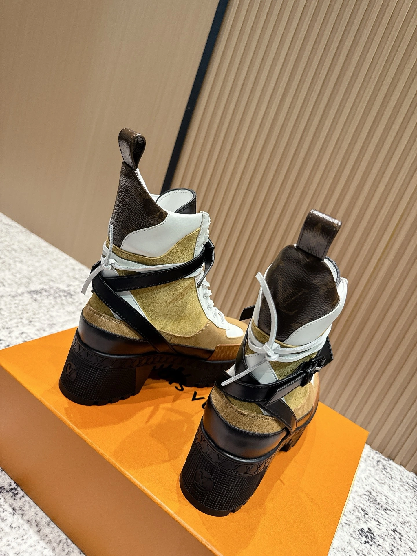 COCO-- 8V 1AD24G cowhide Heel height ：7cm Waterproof：3.5cm item:E-X362J2915
